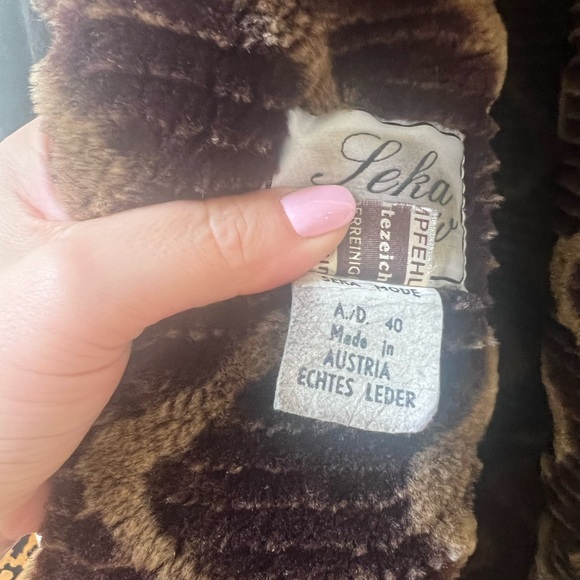 Women shearling mid cuff coat Size 40, fits 42 - Picture 3 of 3